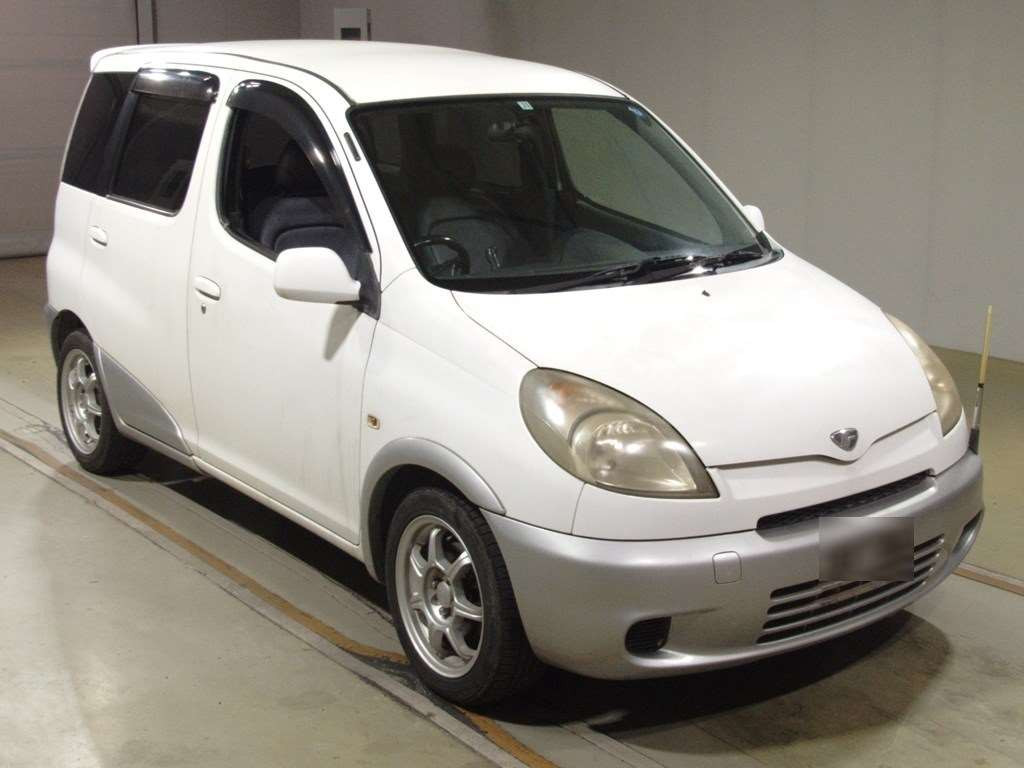 1999 Toyota Fun Cargo NCP21[2]