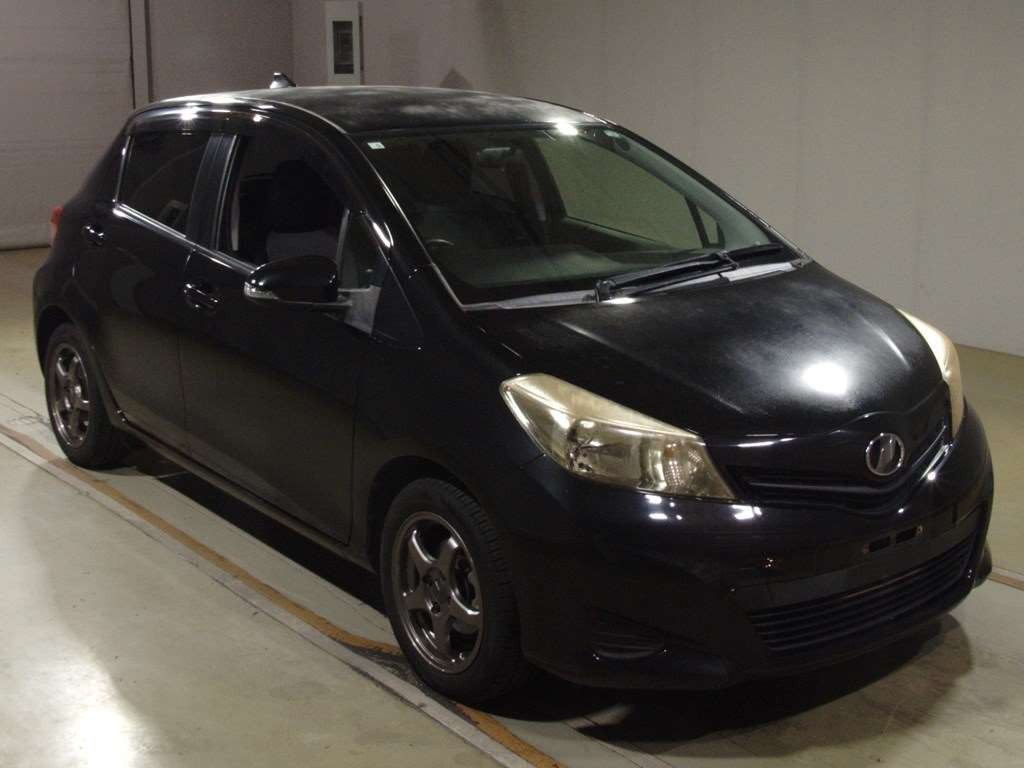 2012 Toyota Vitz NSP130[2]