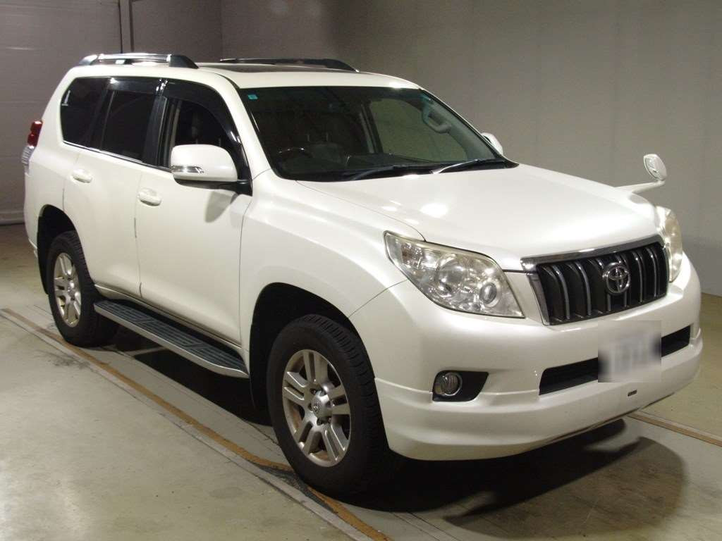 2013 Toyota Land Cruiser Prado GRJ150W[2]