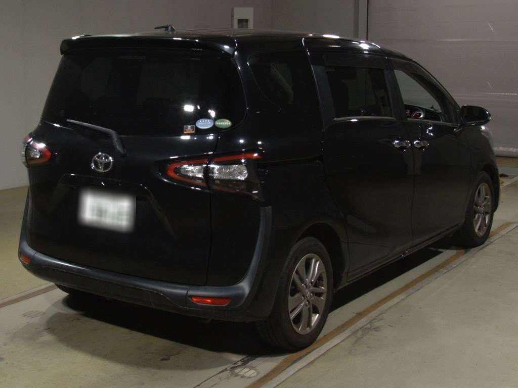 2015 Toyota Sienta NSP170G[1]