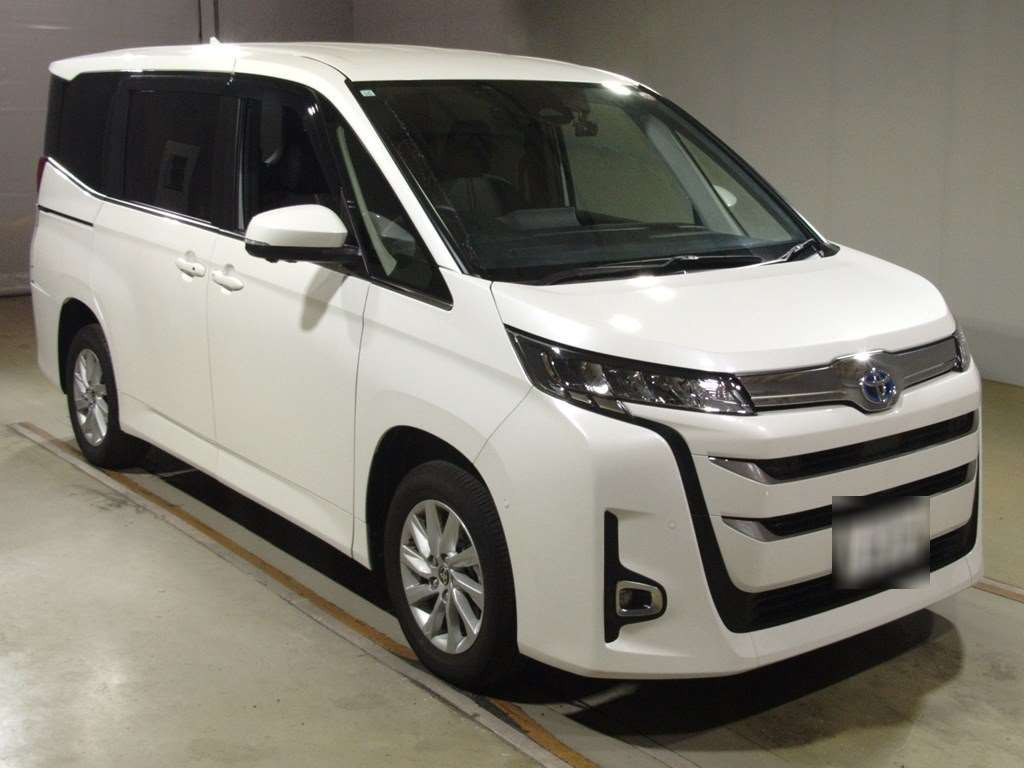 2023 Toyota Noah ZWR95W[2]