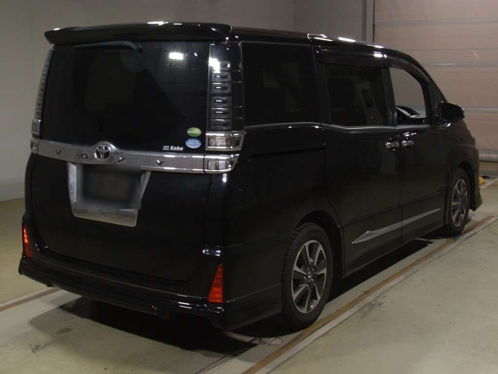 2018 Toyota Voxy ZRR80W[1]