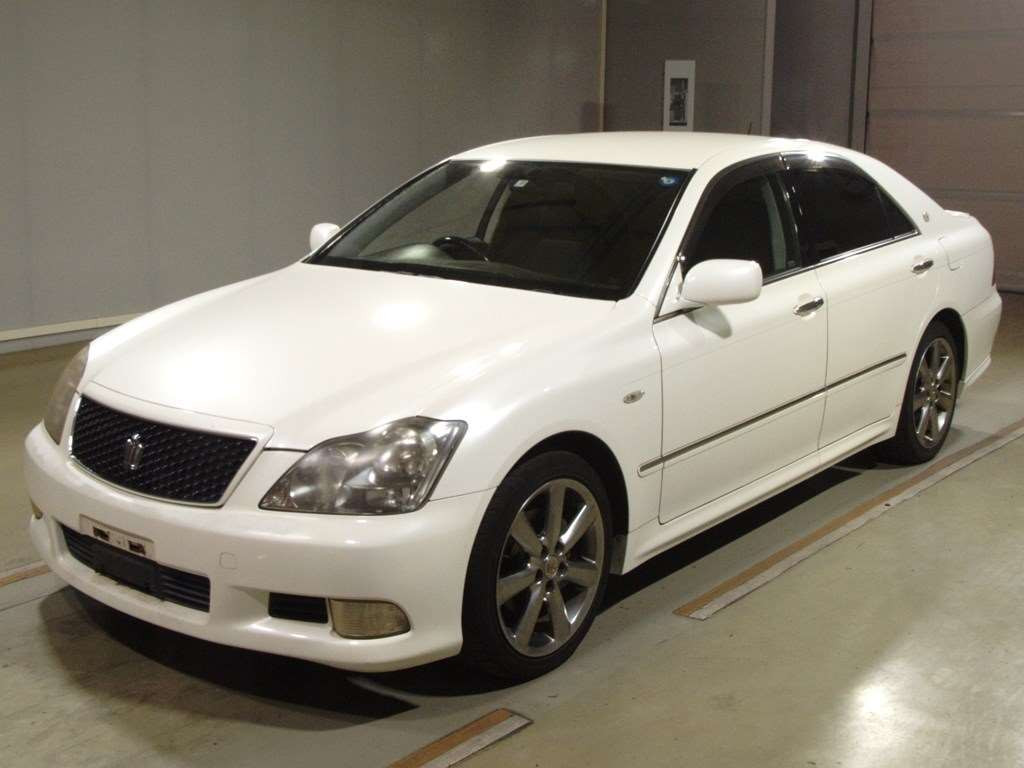 2005 Toyota Crown GRS180[0]