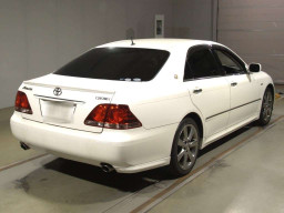 2005 Toyota Crown