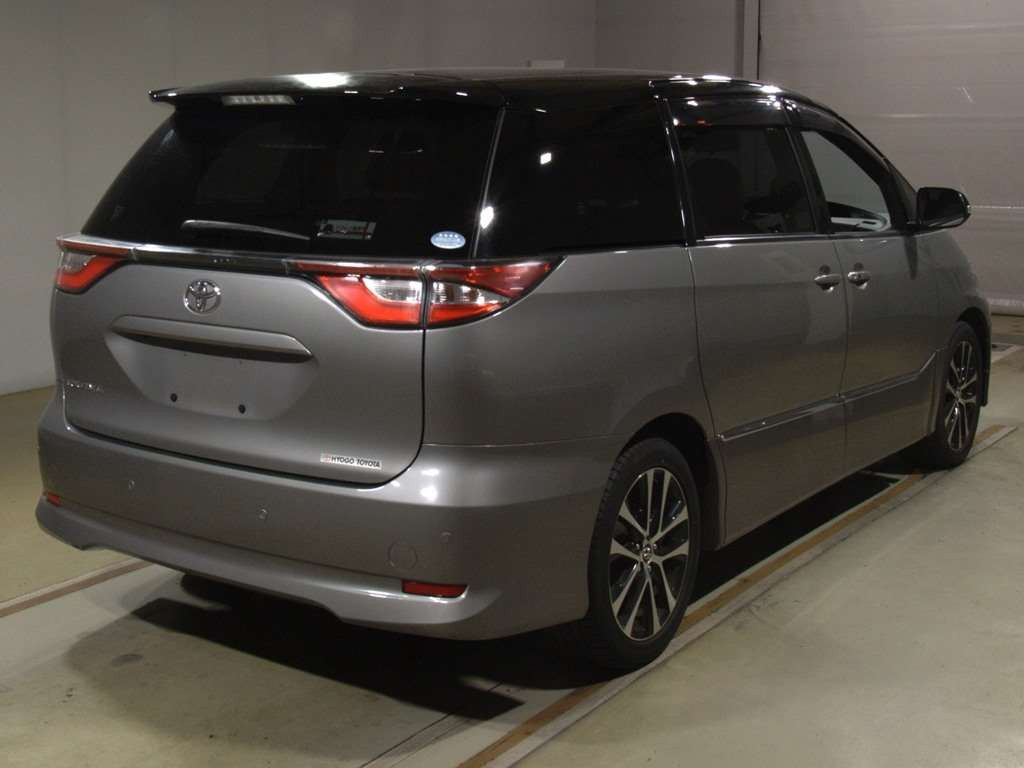 2016 Toyota Estima ACR50W[1]