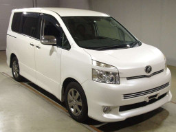 2009 Toyota Voxy