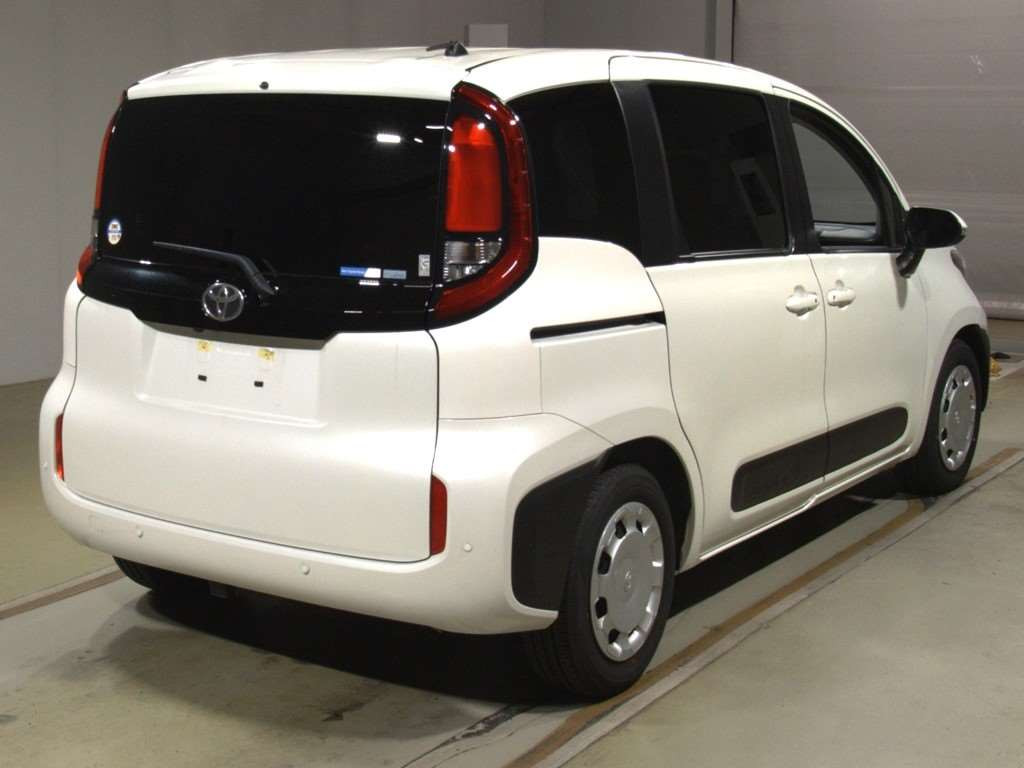 2023 Toyota Sienta MXPC10G[1]