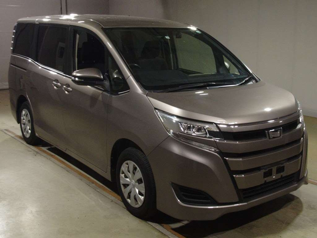 2017 Toyota Noah ZRR80G[2]