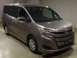 2017 Toyota Noah