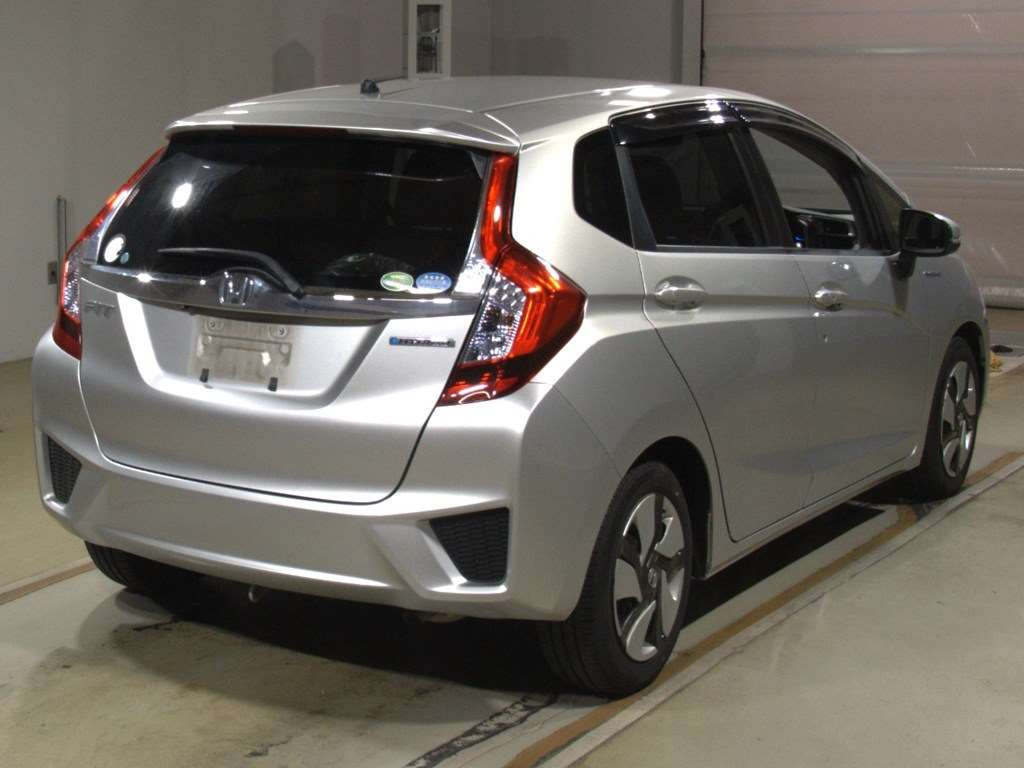 2015 Honda Fit Hybrid GP5[1]