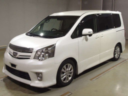 2012 Toyota Noah