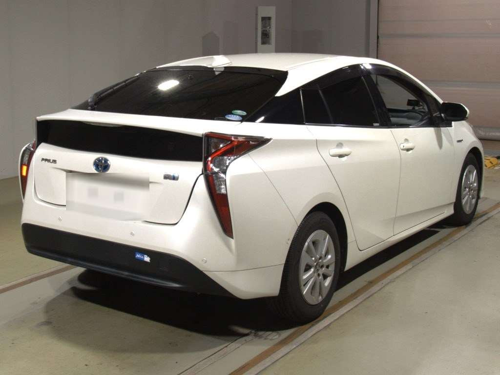 2018 Toyota Prius ZVW50[1]