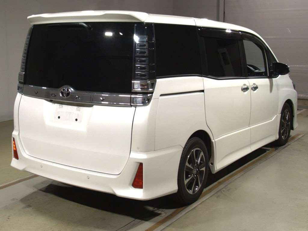 2020 Toyota Voxy ZRR80W[1]