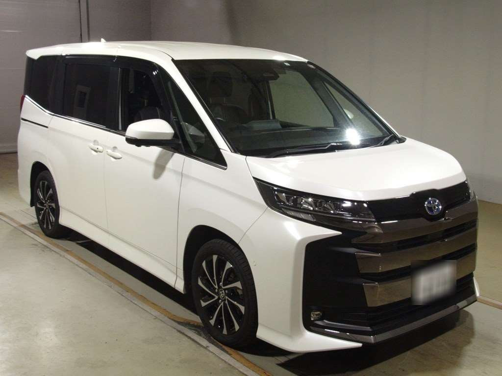 2023 Toyota Noah ZWR90W[2]