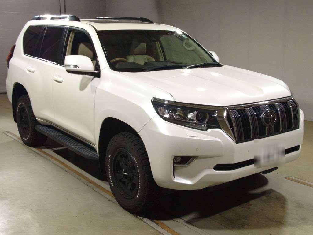 2019 Toyota Land Cruiser Prado TRJ150W[2]