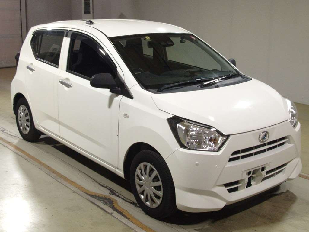 2019 Daihatsu Mira es LA350S[2]