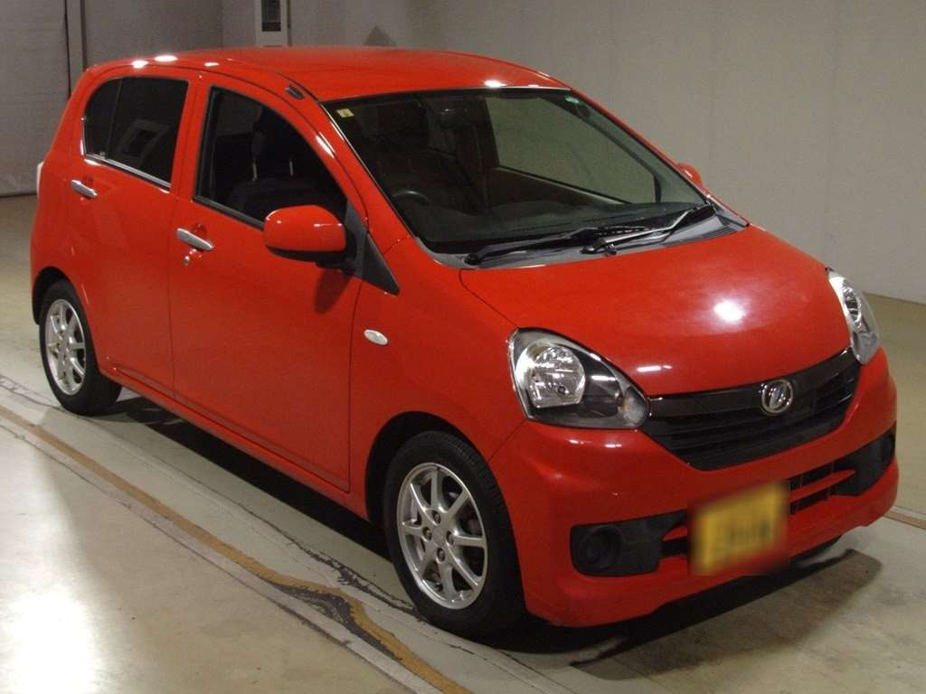 2016 Daihatsu Mira es LA300S[2]