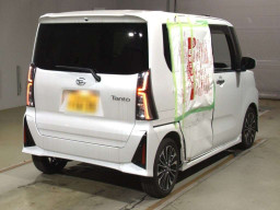 2023 Daihatsu Tanto Custom