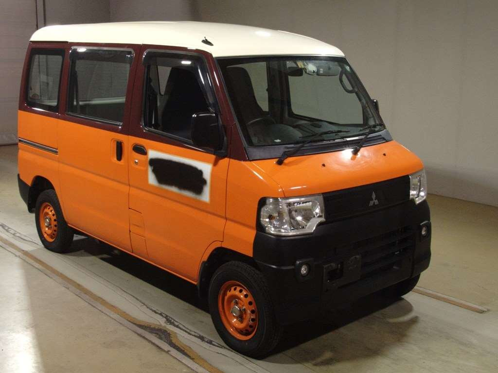 2017 Mitsubishi Minicab Miev U68V[2]