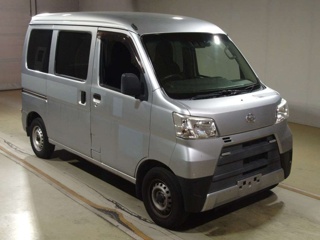 2018 Daihatsu Hijet Cargo S331V[2]