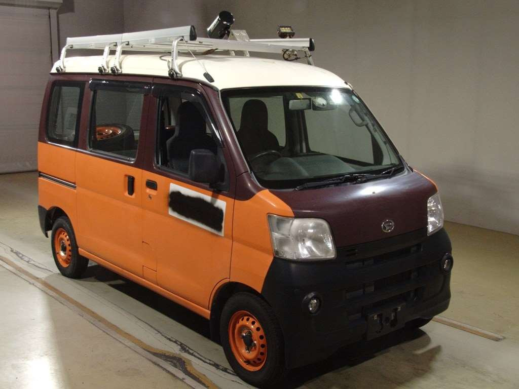 2017 Daihatsu Hijet Cargo S331V[2]