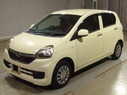 2013 Daihatsu Mira es