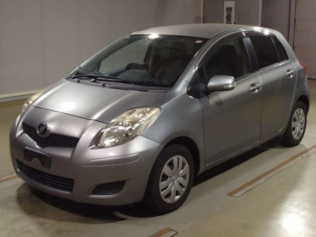 2008 Toyota Vitz SCP90[0]