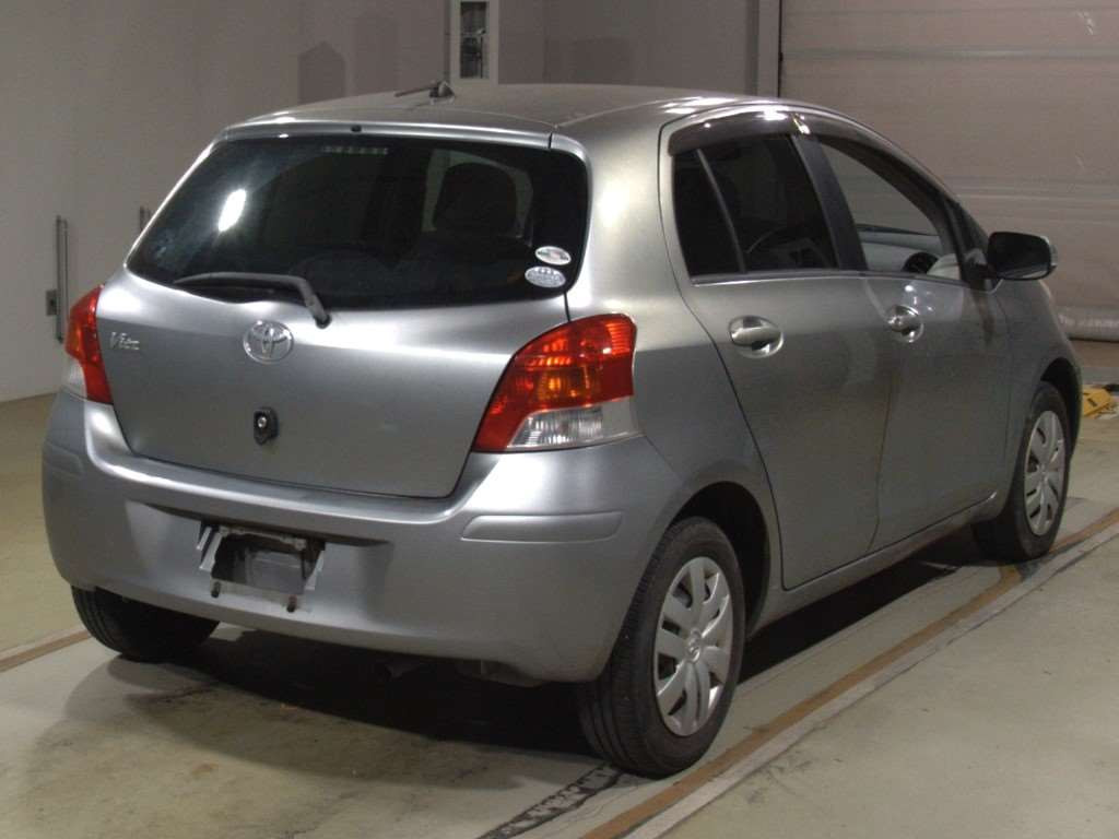 2008 Toyota Vitz SCP90[1]