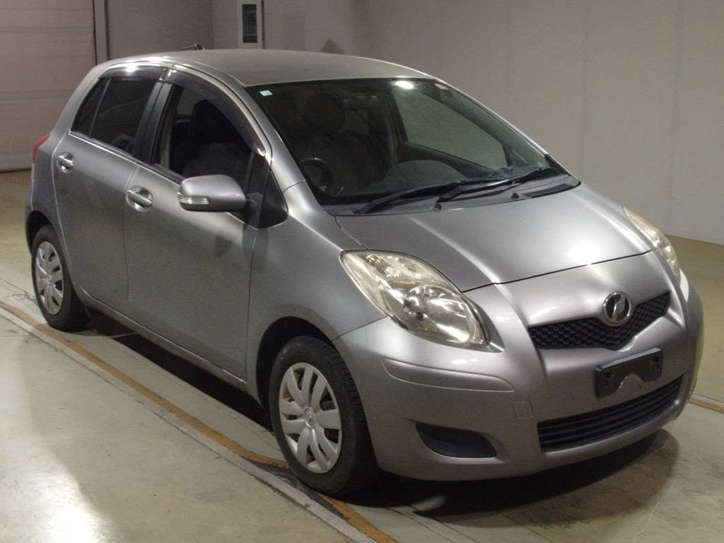 2008 Toyota Vitz SCP90[2]