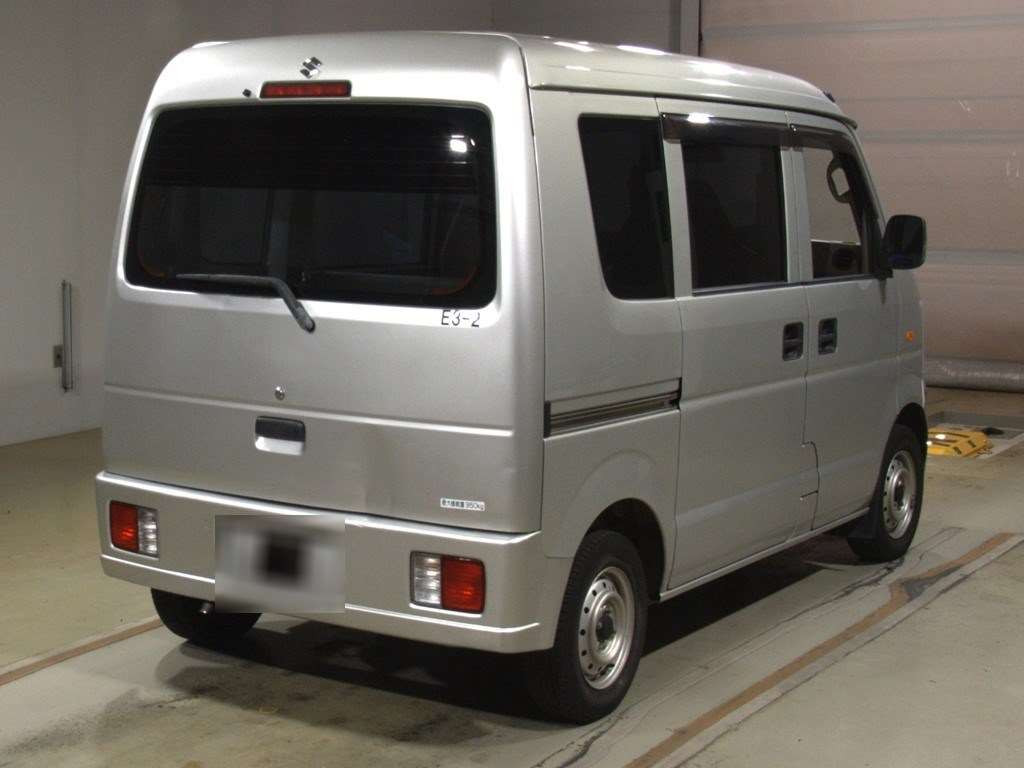 2011 Suzuki Every DA64V[1]