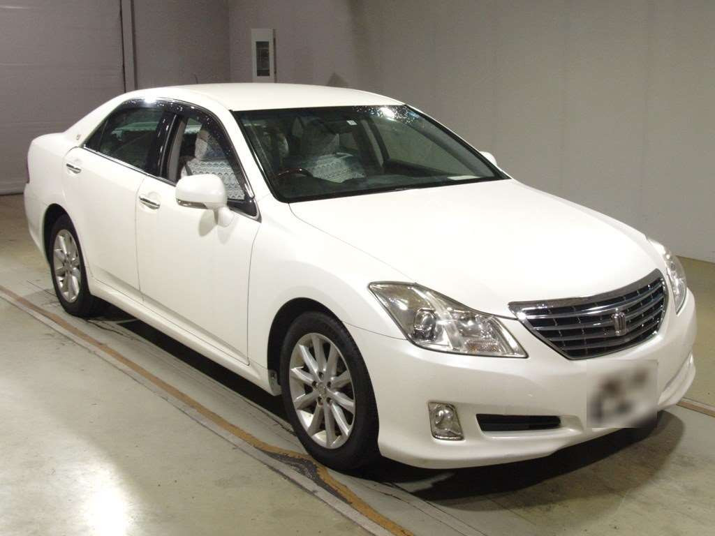 2009 Toyota Crown GRS200[2]