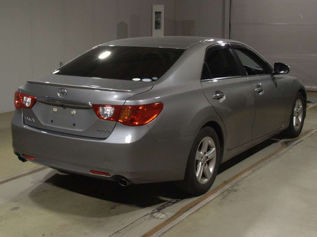 2010 Toyota Mark X GRX130[1]