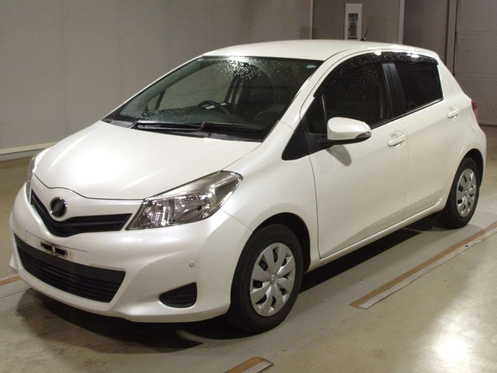 2014 Toyota Vitz NSP130[0]