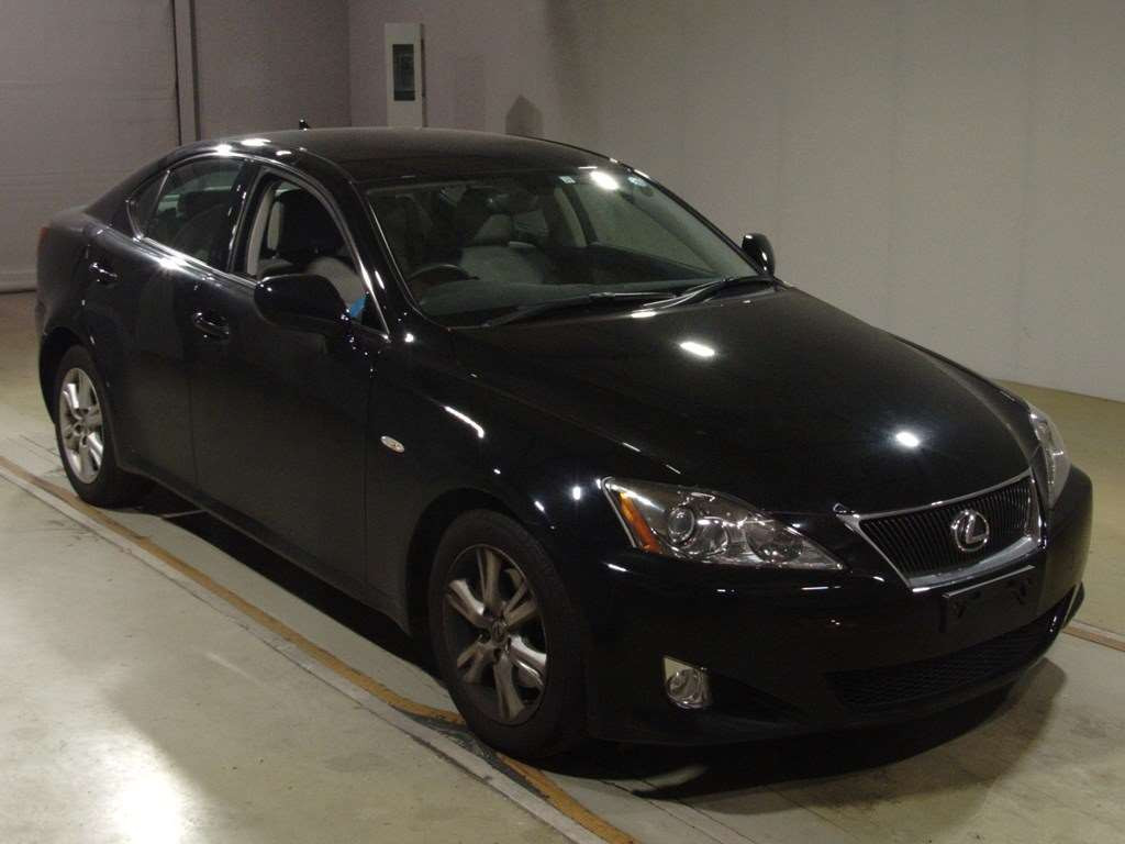 2005 Lexus IS GSE20[2]