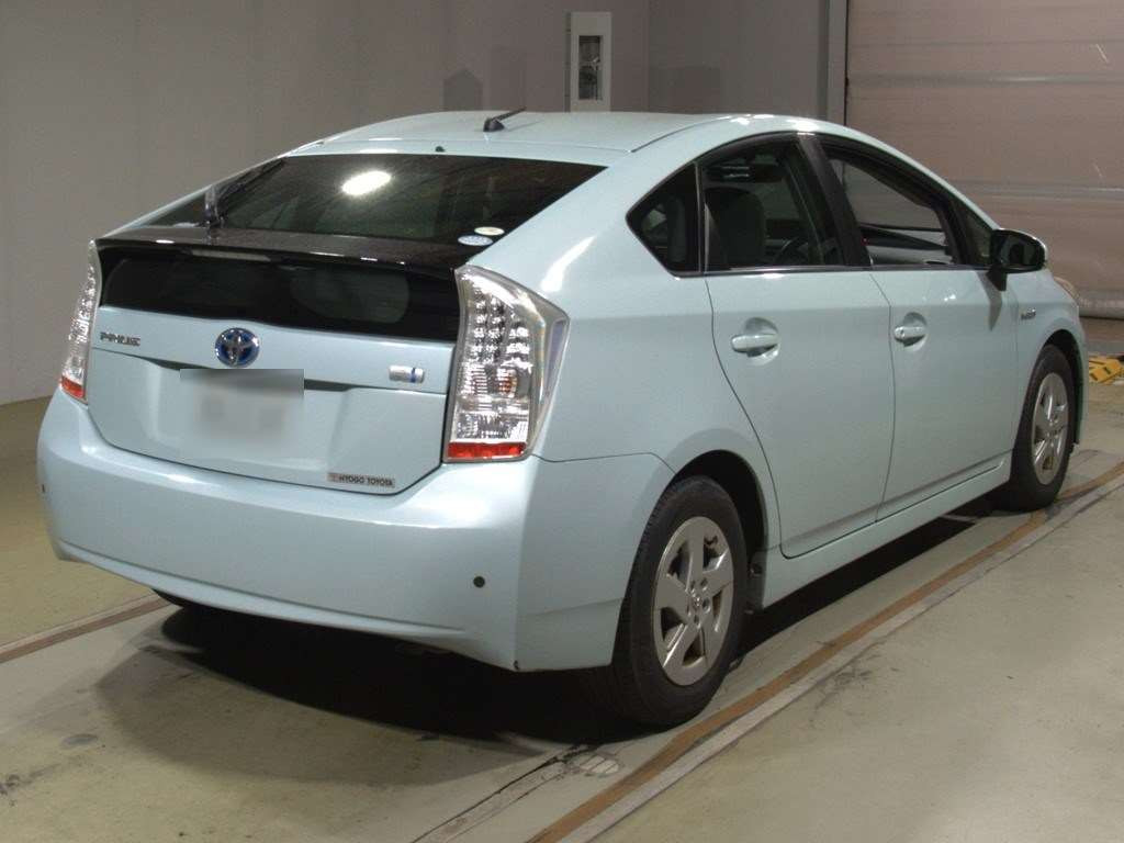 2010 Toyota Prius ZVW30[1]