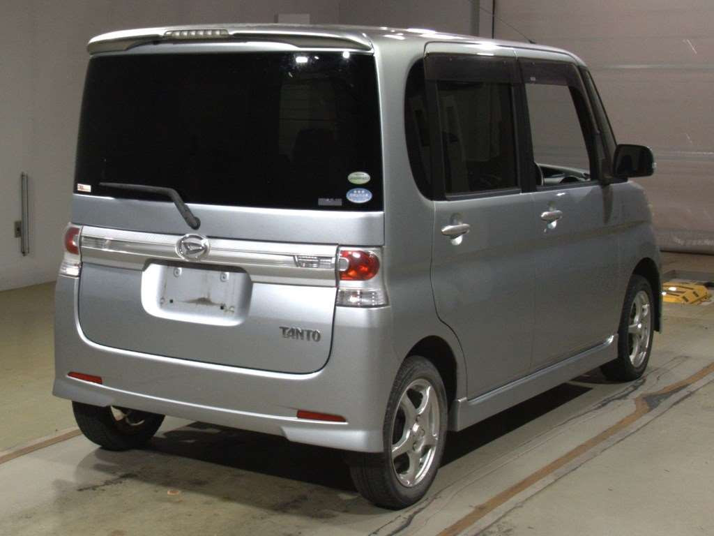 2010 Daihatsu Tanto Custom L385S[1]