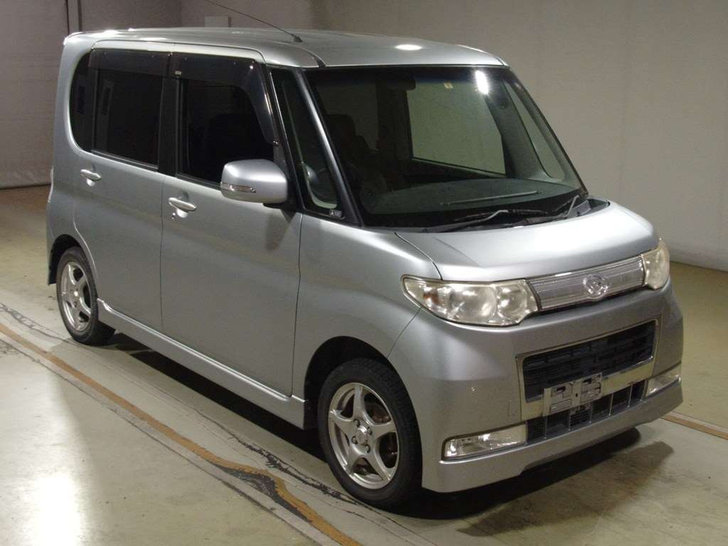 2010 Daihatsu Tanto Custom L385S[2]