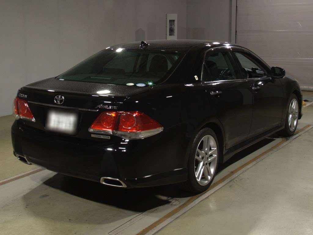 2010 Toyota Crown GRS200[1]