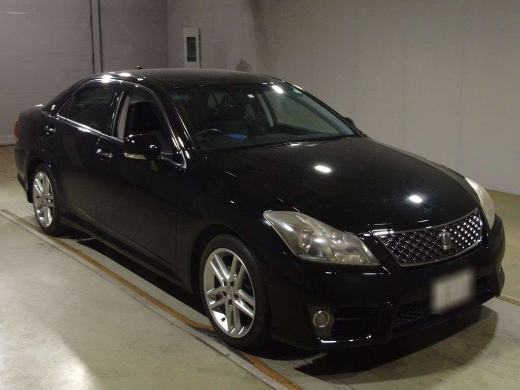 2010 Toyota Crown GRS200[2]