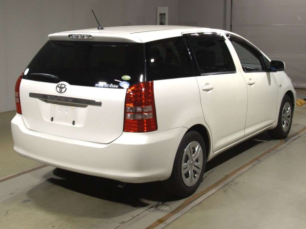 2005 Toyota Wish ZNE10G[1]