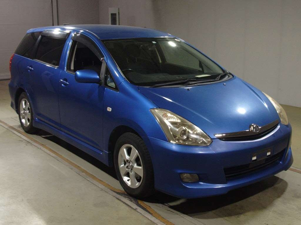 2006 Toyota Wish ZNE10G[2]