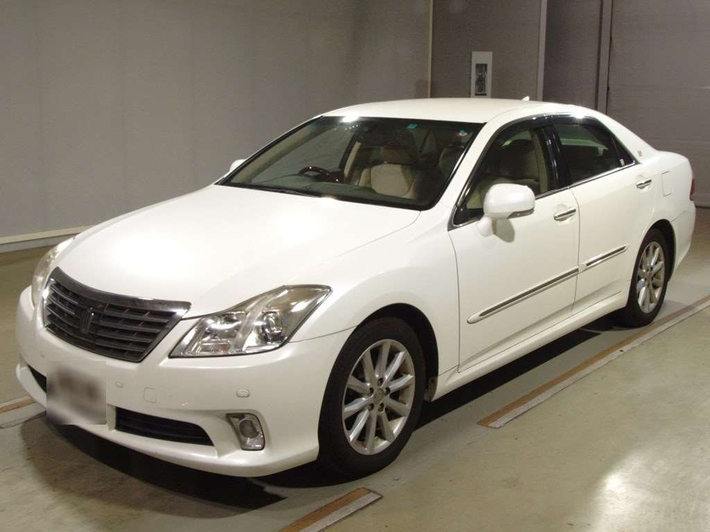 2011 Toyota Crown GRS202[0]