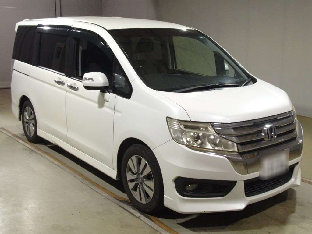 2013 Honda Step WGN Spada RK5[2]