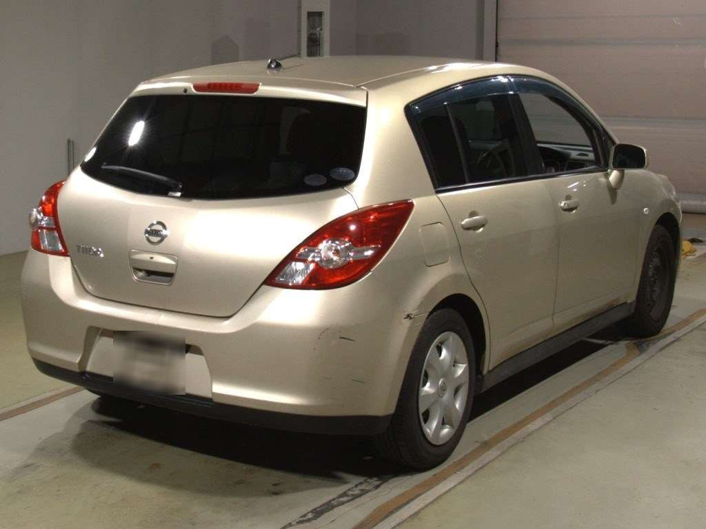 2011 Nissan Tiida C11[1]