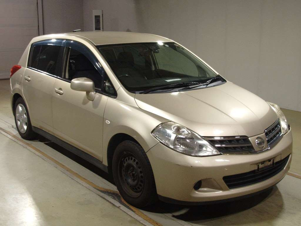 2011 Nissan Tiida C11[2]