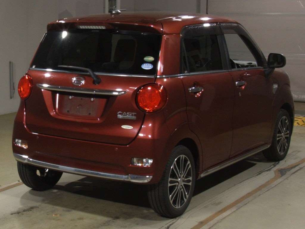 2015 Daihatsu Cast LA250S[1]