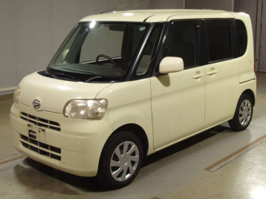 2011 Daihatsu Tanto