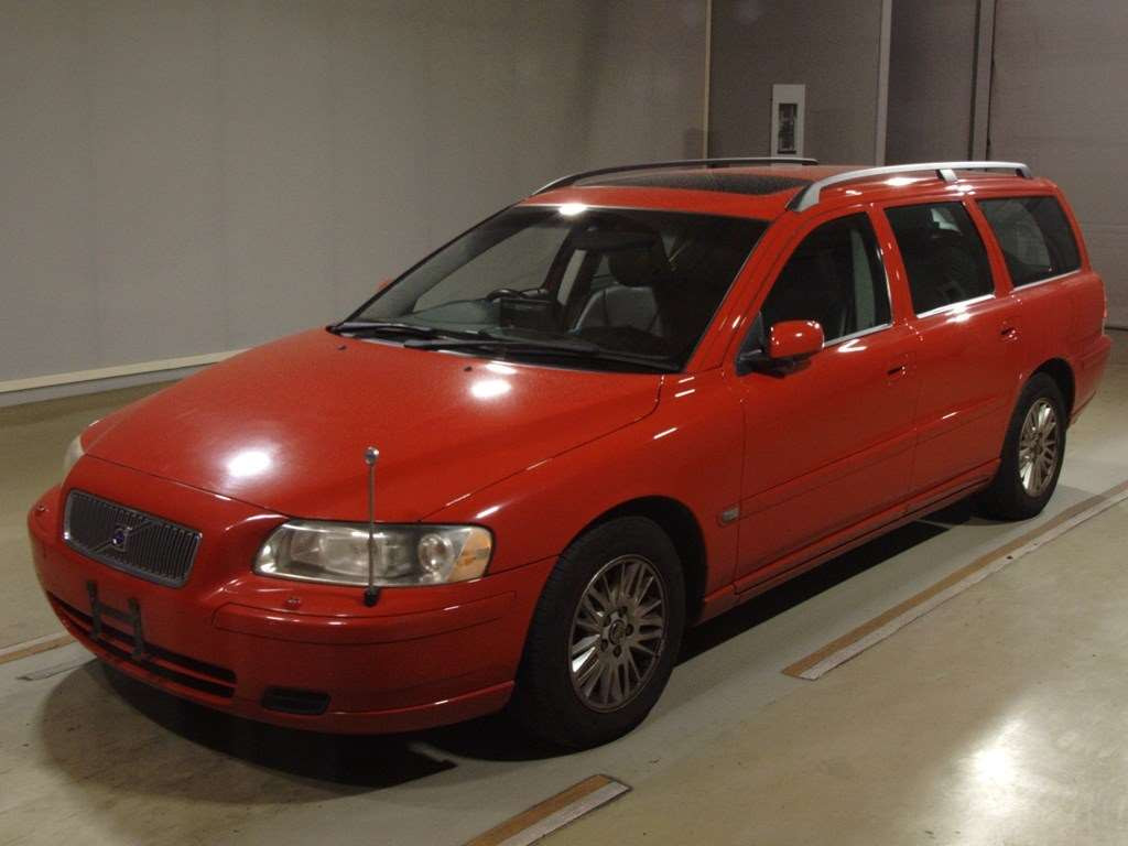 2005 Volvo V70 SB5244W[0]