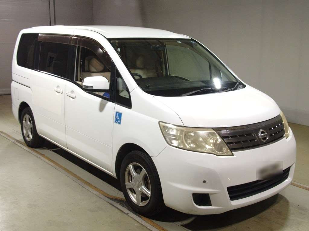 2009 Nissan Serena C25[2]