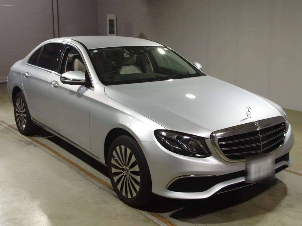 2018 Mercedes Benz E-Class 213071[2]